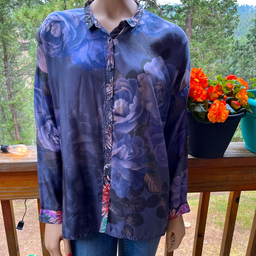 Johnny Was Navy Floral Women’s Blouse 100% Silk NWT Beautiful M oversized XL